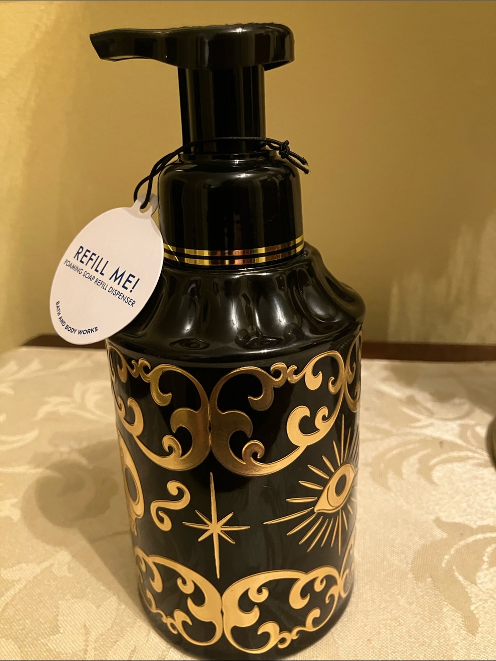 ✨Bath & Body Works Halloween celestial themed refillable soap dispenser NWT